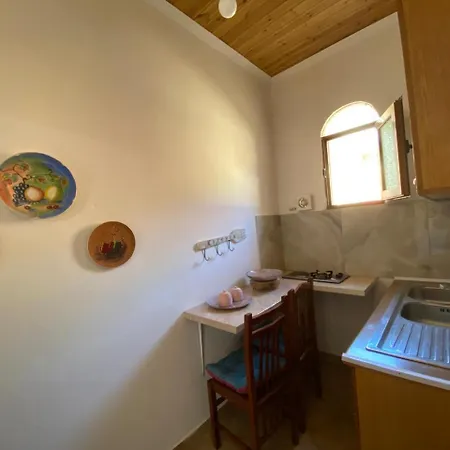 Ramo's Charming With Sunlit Veranda - 1st *