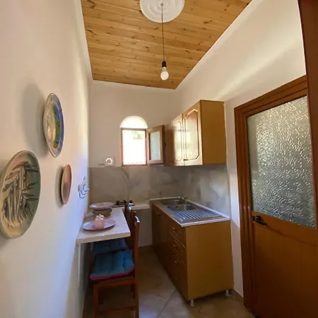 Ramo's Charming With Sunlit Veranda - 1st * Vlora