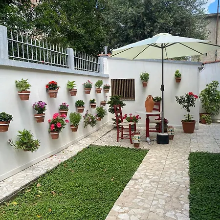 Ramo's Charming With Sunlit Veranda - 1st Vlorë