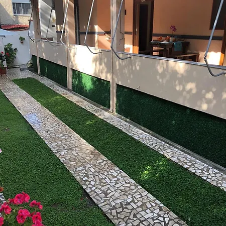 Ramo's Charming With Sunlit Veranda - 1st