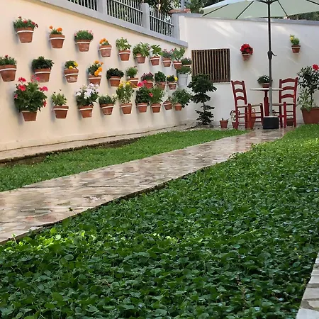 Ramo's Charming With Sunlit Veranda - 1st Appartamento *