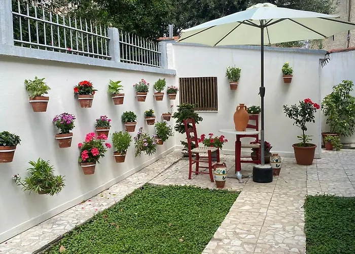 Ramo's Charming With Sunlit Veranda - 1st Vlorë