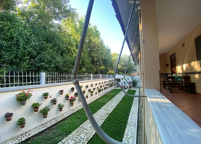 Ramo's Charming With Sunlit Veranda - 1st * Vlorë